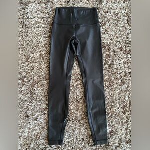 LULULEMON Wunderunder High Rise Tight
MATTE Black foil. NWOT